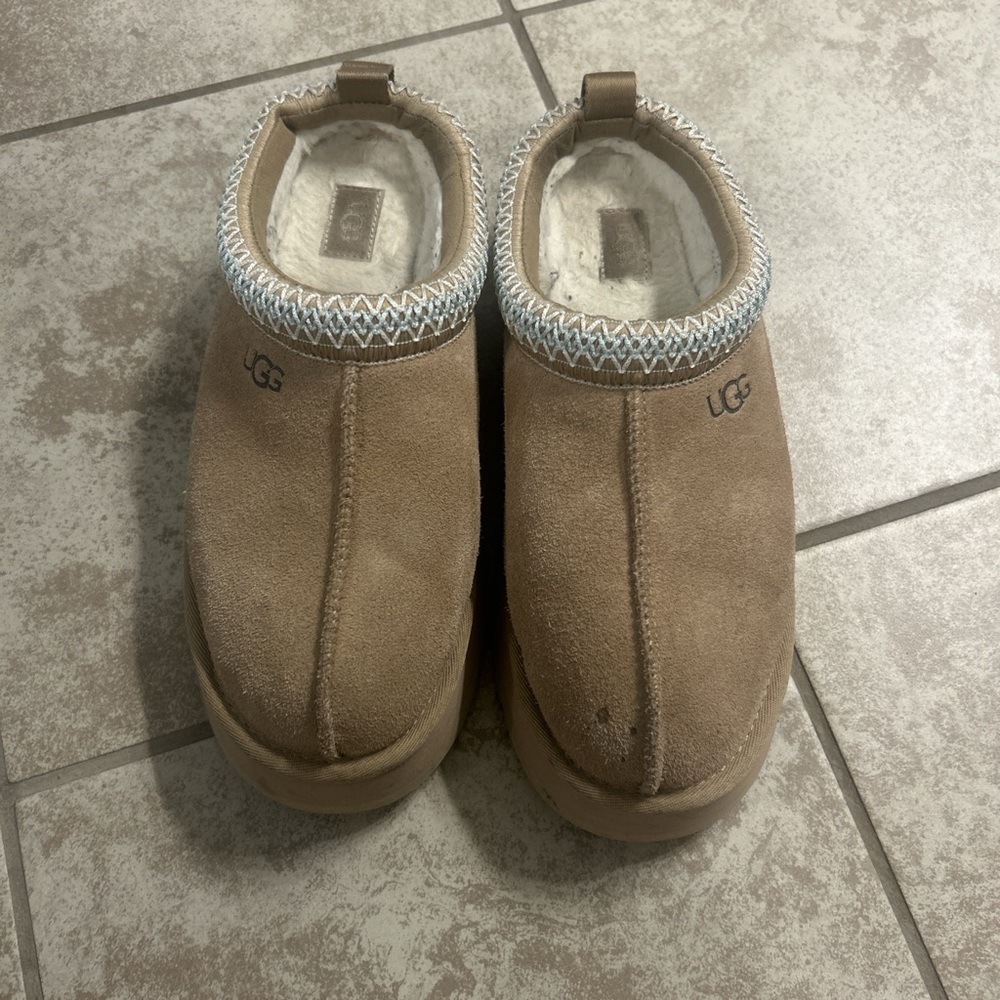 Ugg Tazz slippers